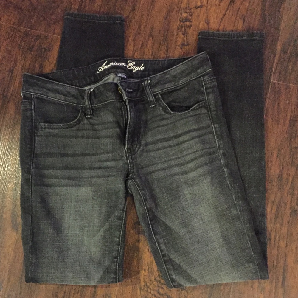 Black American Eagle Skinnies - Size 8